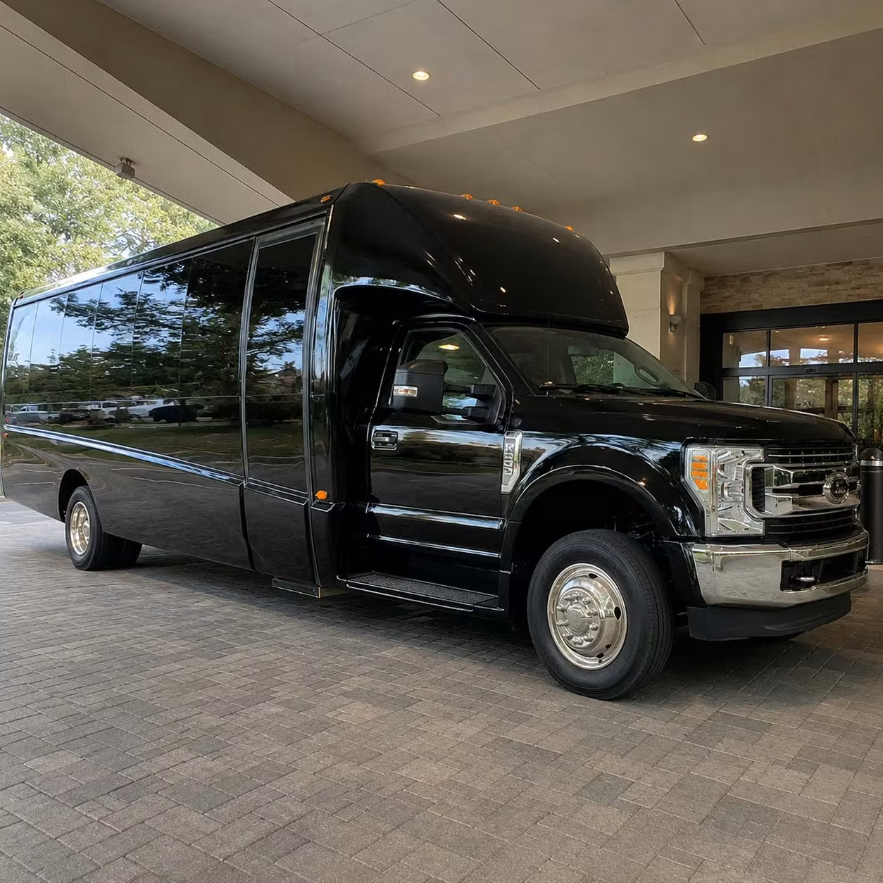 15 passenger minibus